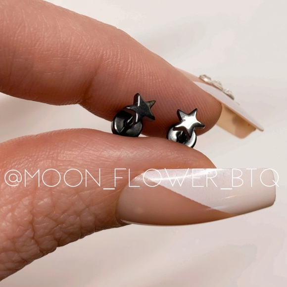 Tiny Black Star Flat Back Stud Earrings - Picture 4 of 8